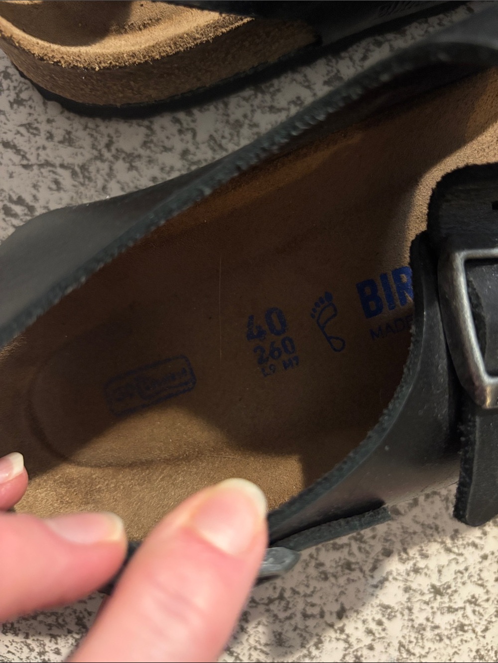 Birkenstock women’s black triple strap leather sandals - Picture 2 of 7